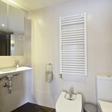 Vacasa - Exclusive Les Corts Apartment *