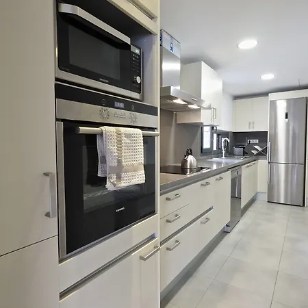 Vacasa - Exclusive Les Corts Apartment *