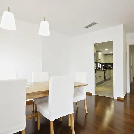 Vacasa - Exclusive Les Corts Apartment